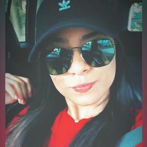 Meet your Posher, Marcia rosa